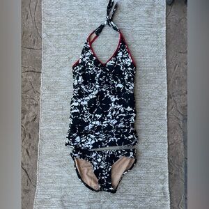 A Pea in the Pod 2PC Hawaiian Flower Black White Red Maternity Swim Suit SMALL